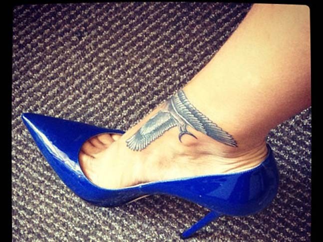 rihannafalcontattoo1.jpg