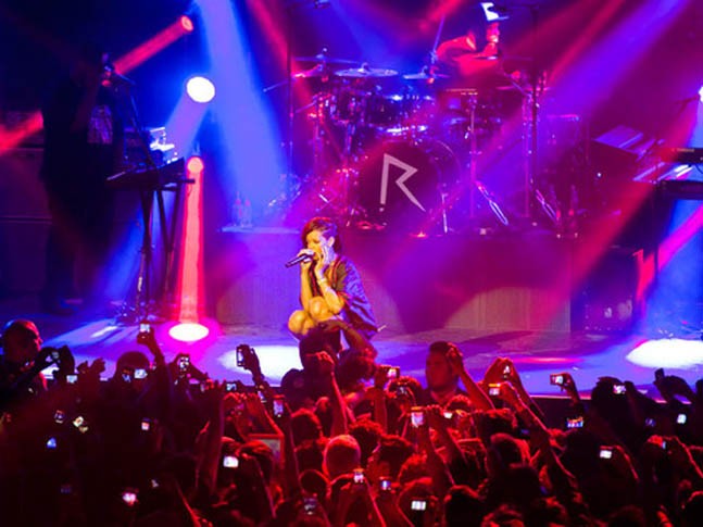 Rihanna777TourNov14MexicoCarstenWindhorst161112.jpg