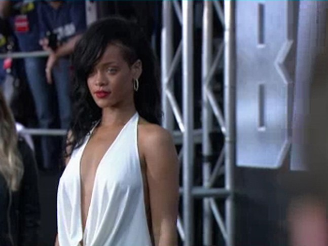 rihanna premiere.jpg
